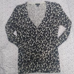 Ann Taylor Sz XS Leopard Print Button Down Cardign
